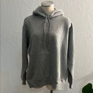 Everlane Gray Hoodie with Soft Cotton Blend and Relaxed Fit